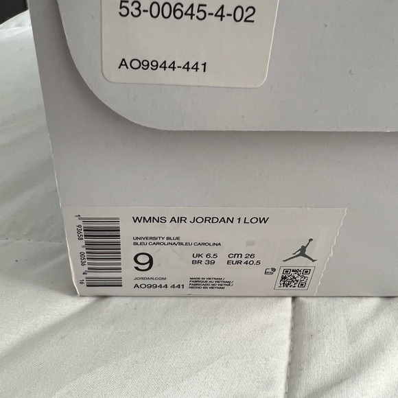 Women’s Air Jordan 1 Low ‘UNC’ - Picture 8 of 8